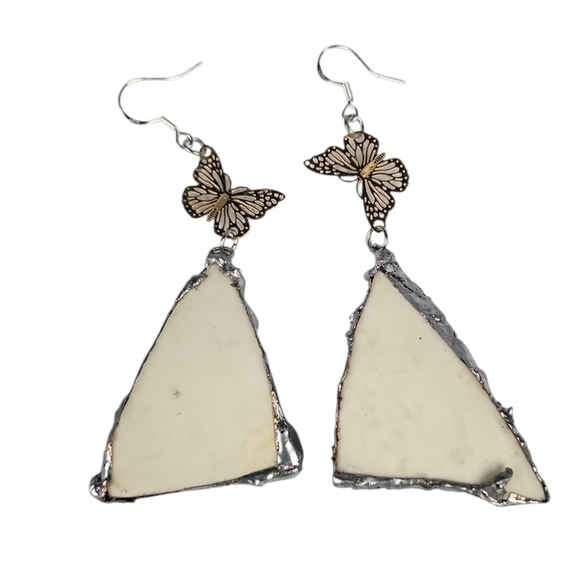 Handcrafted Blue Willow Broken China Stainless Steel Filigree Butterfly Earrings - Picture 2 of 2